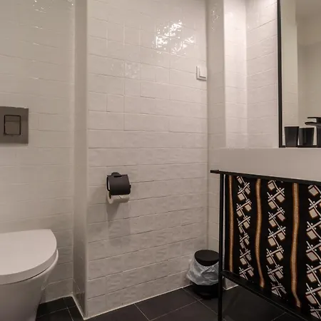 Lovely In With River View Apartament