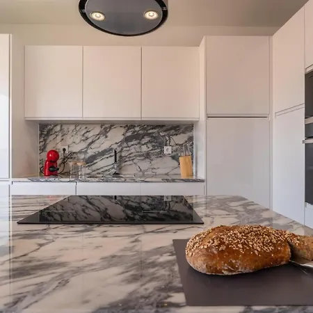 Apartament Lovely In With River View *